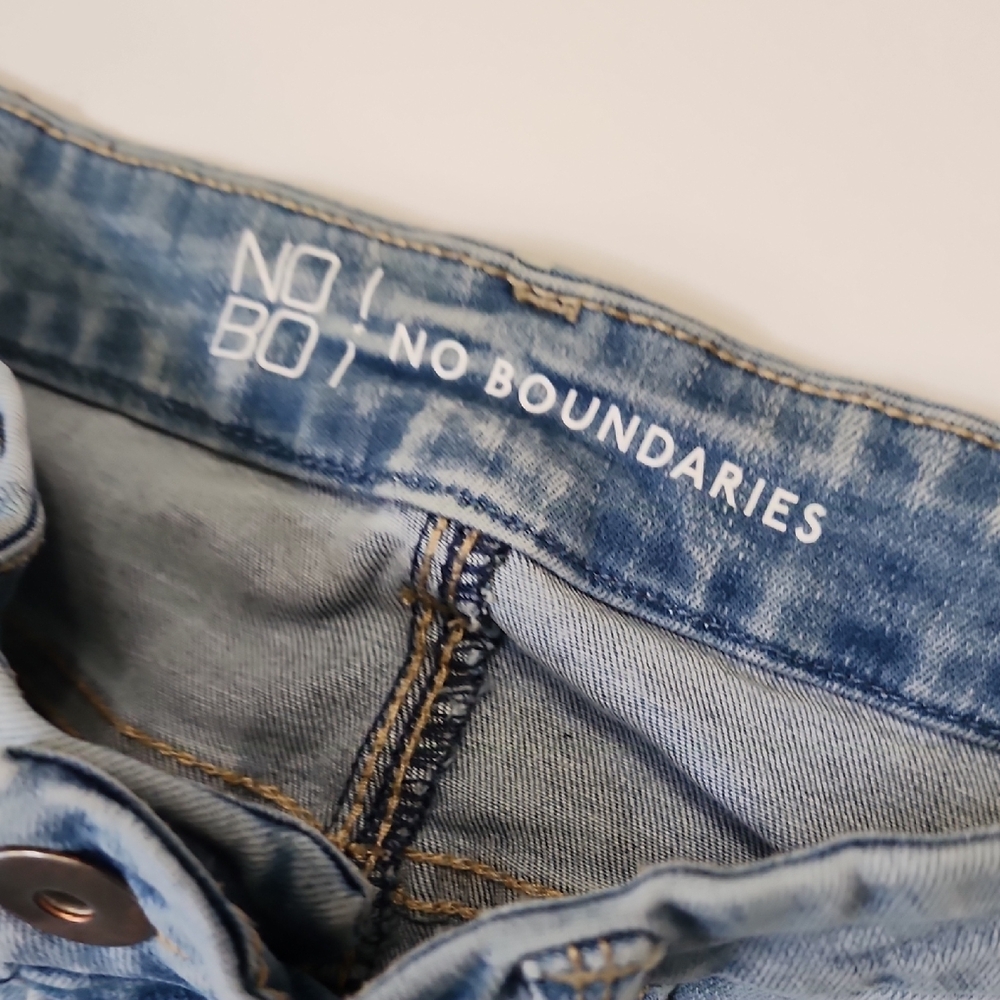 Jrs Size 11 No Boundaries Sky Blue Denim Jeans - Picture 2 of 9